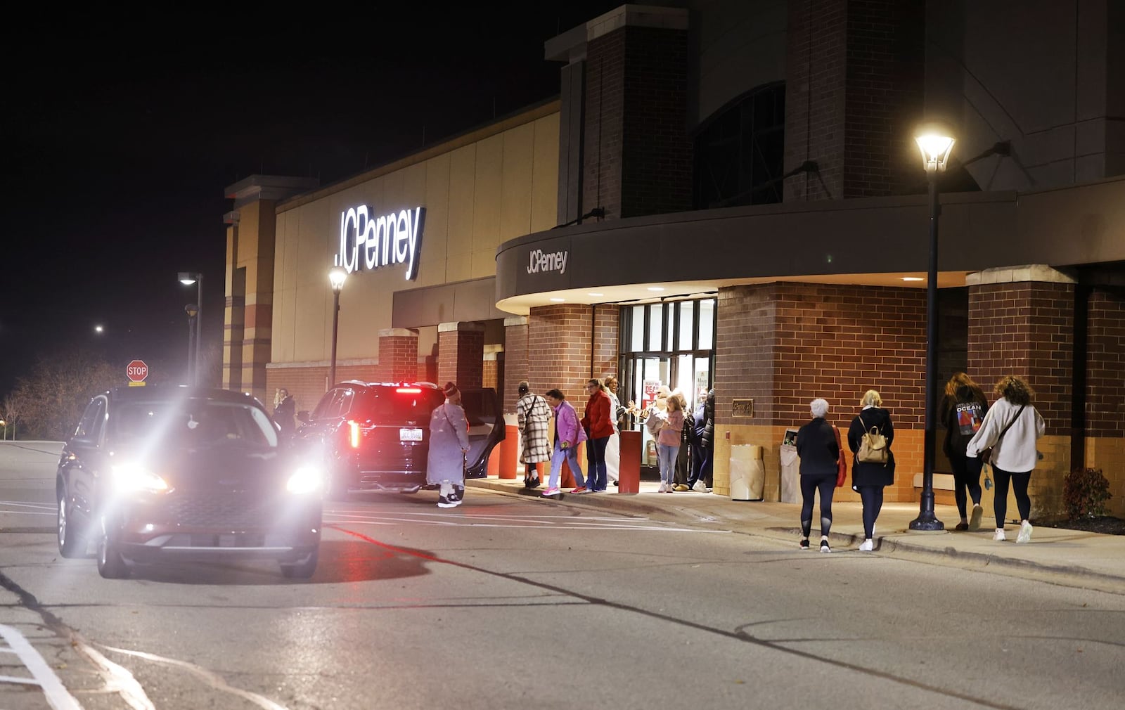 Early morning shoppers visit JC Penney at Bridgewater Falls to kick off the holiday shopping season Friday, Nov. 29, 2024 in Fairfield Township. NICK GRAHAM/STAFF