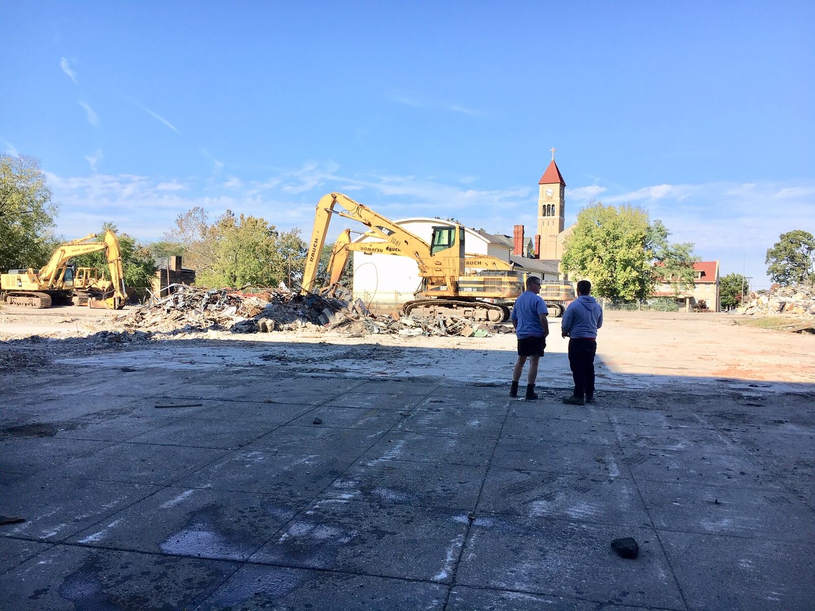 Bricks from the former Middletown High School are now available to the public for free and at unlimited quantities.