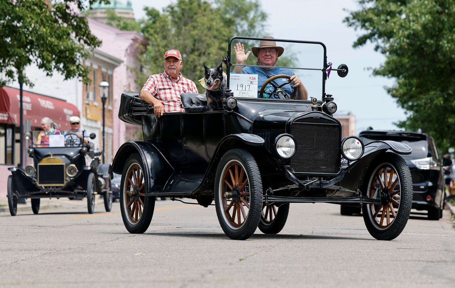 072322 car parade