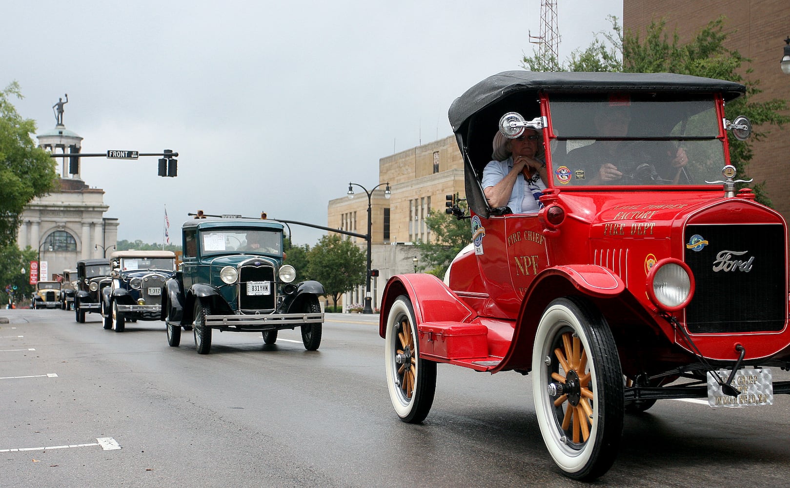 Hamilton Antique car show and parade