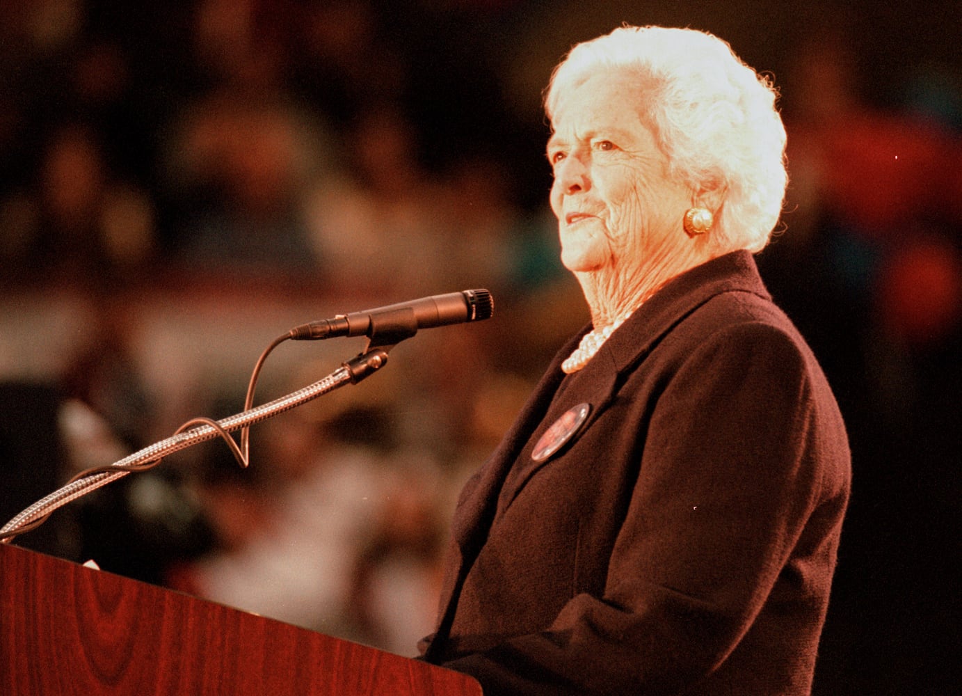 PHOTOS Barbara Bush at Lakota East in 2000