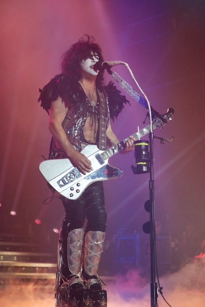 KISS plays Lakewood