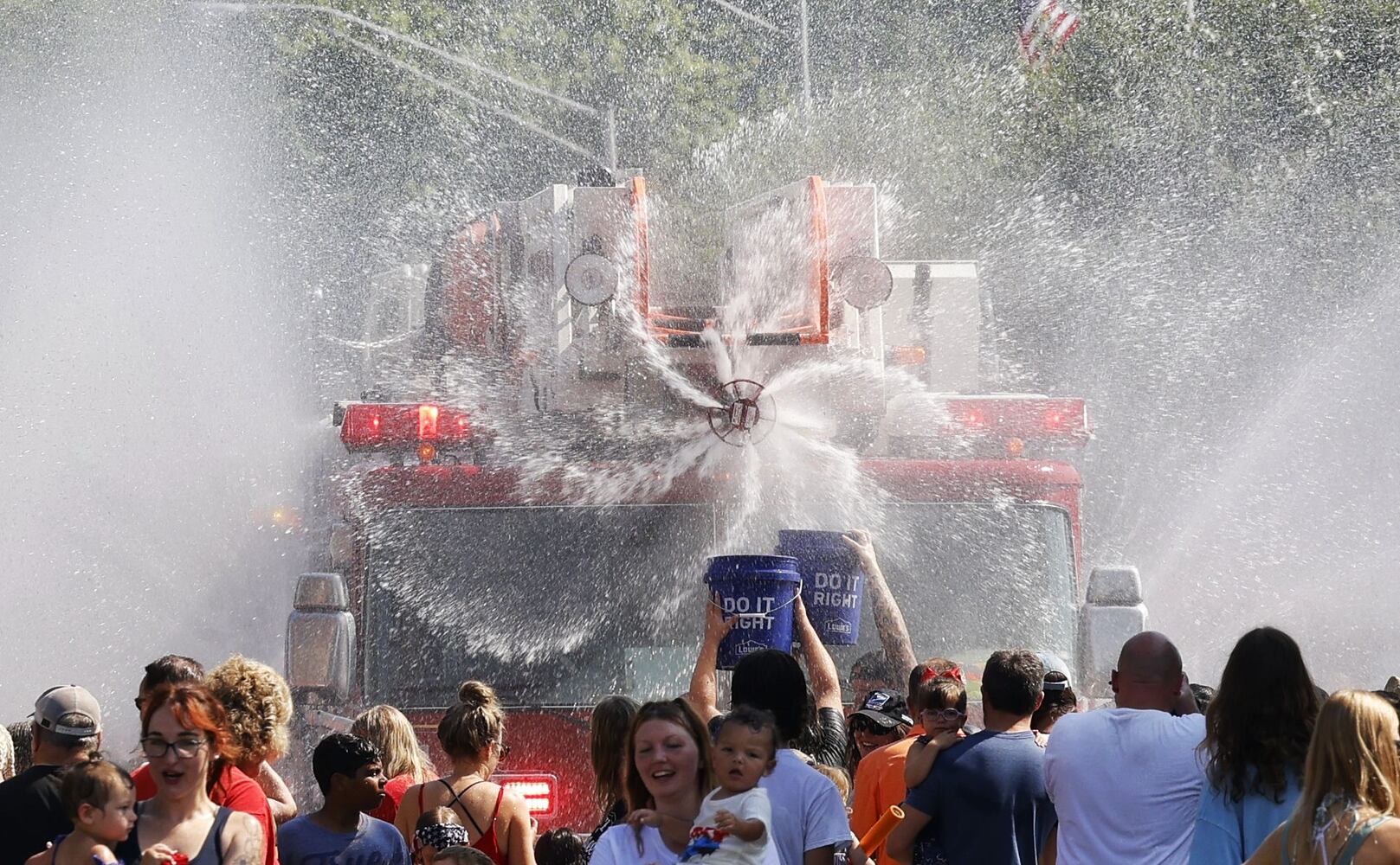 070423 Franklin parade