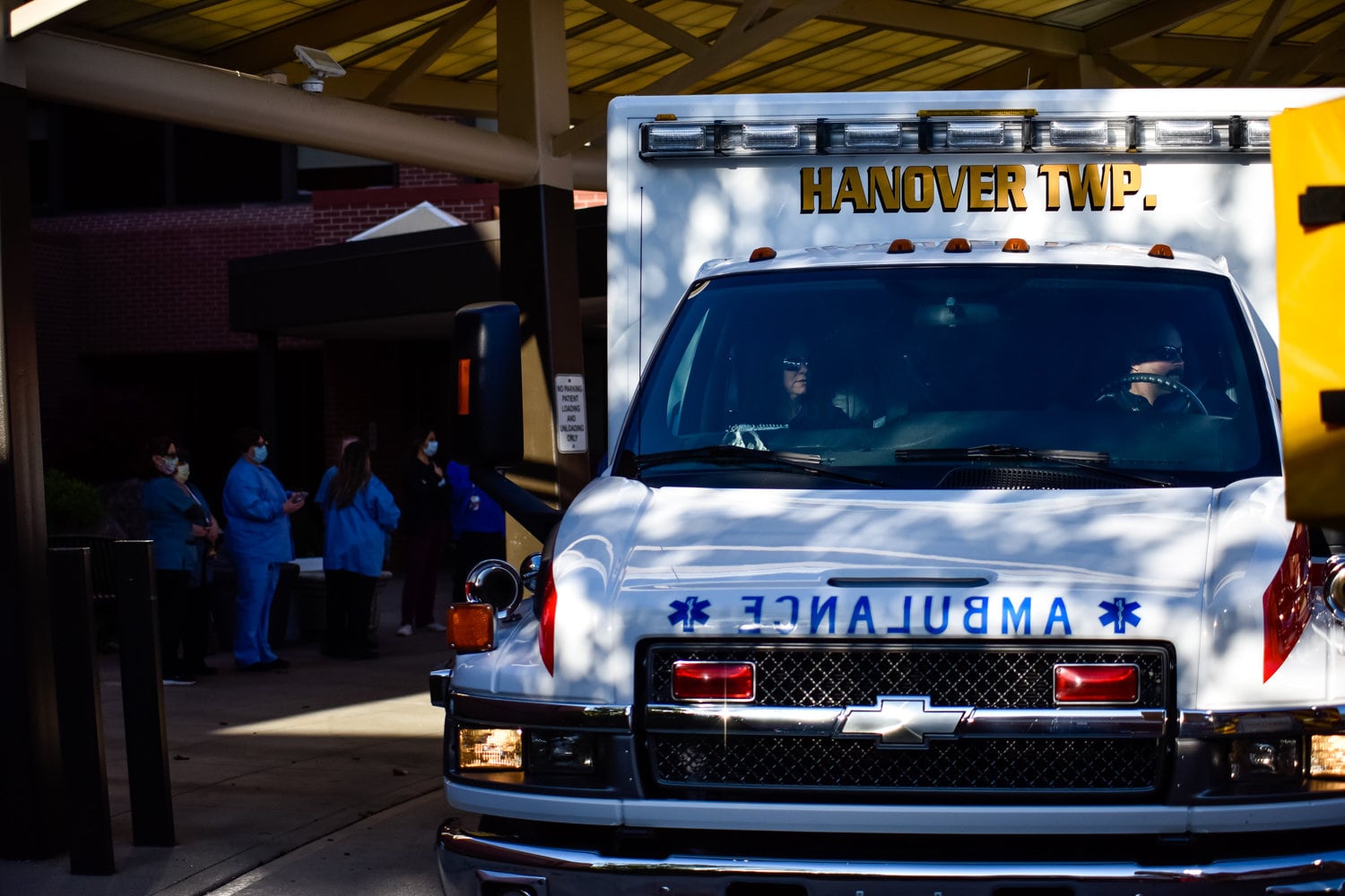 First responders show support for health care workers at local hospitals