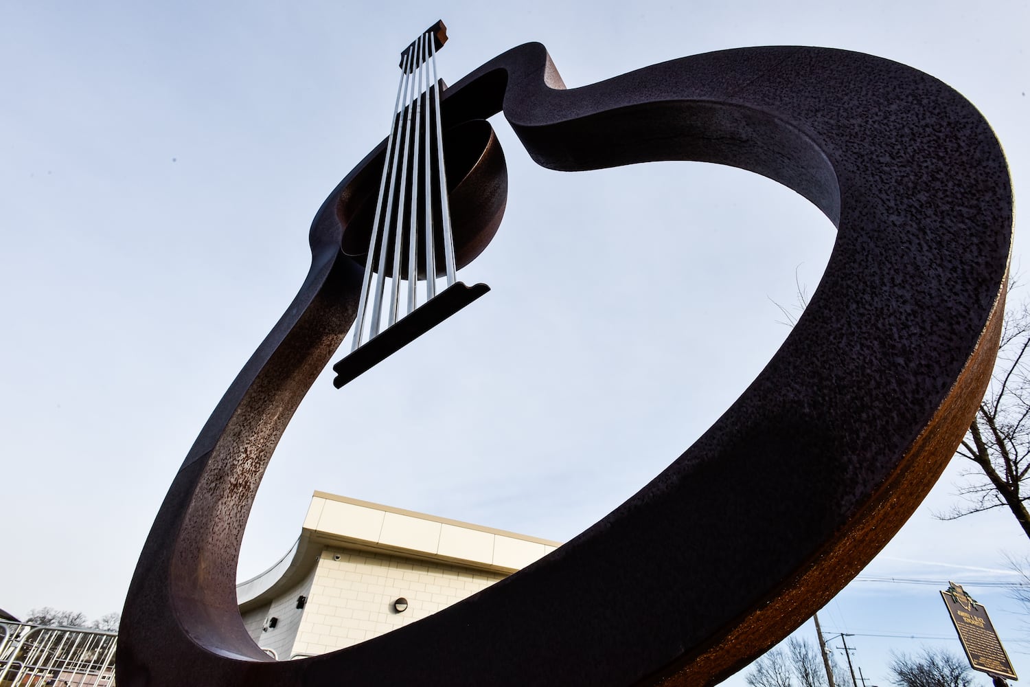 photo tour of the sculptures in Hamilton