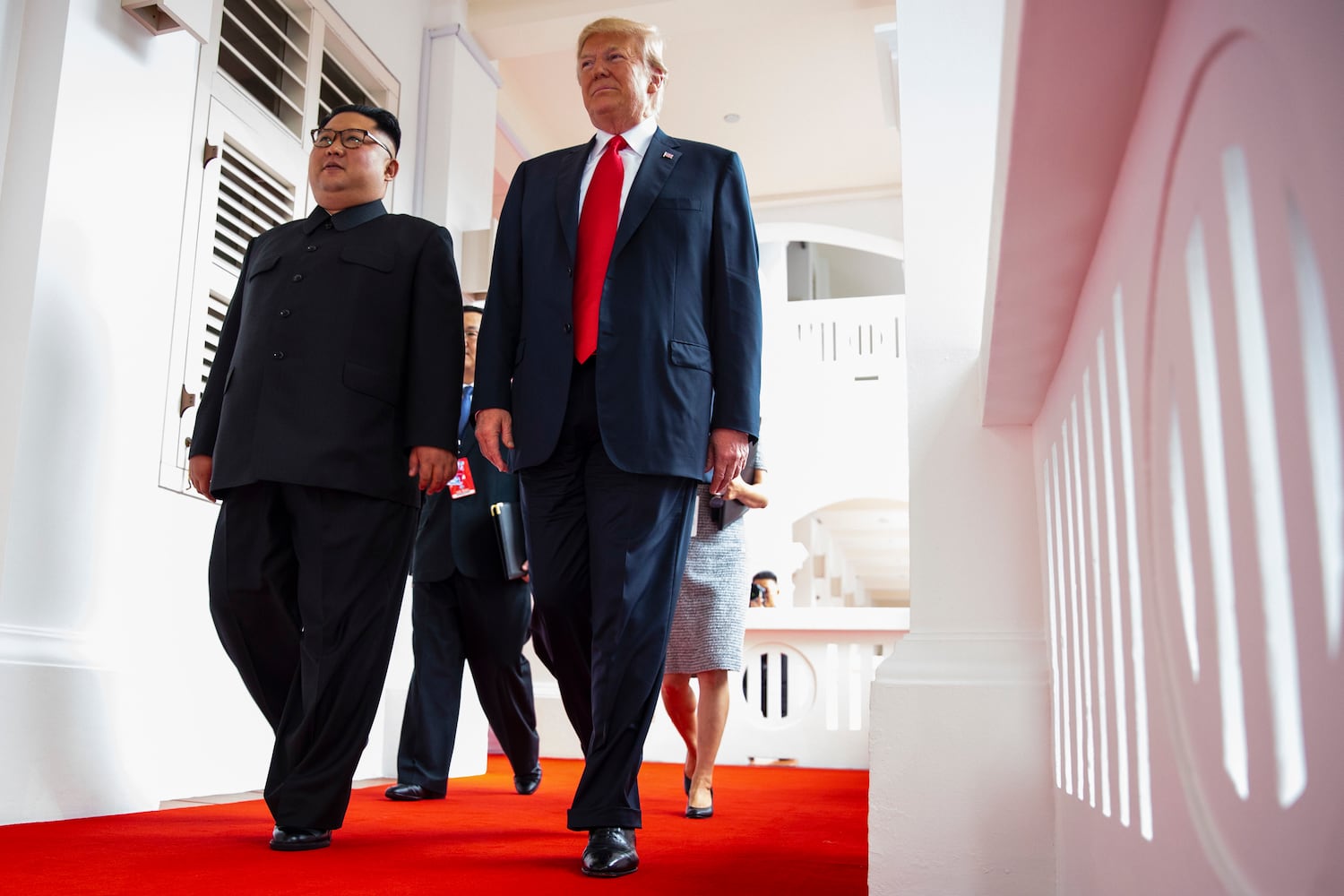 Trump, Kim Jong Un meet for historic US-North Korea summit