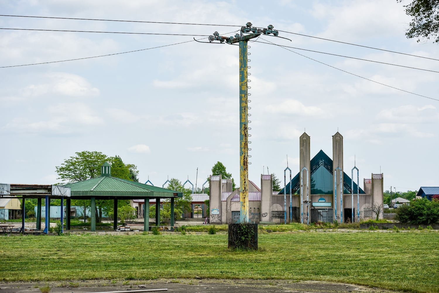 See What LeSourdsville Lake Americana Looks like now