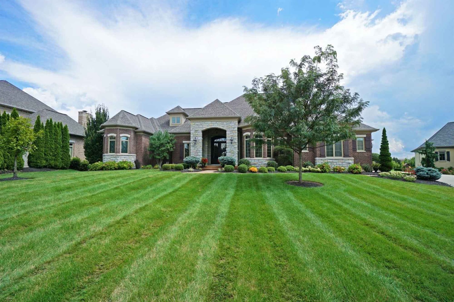 PHOTOS Luxury home for sale in Deerfield Twp.