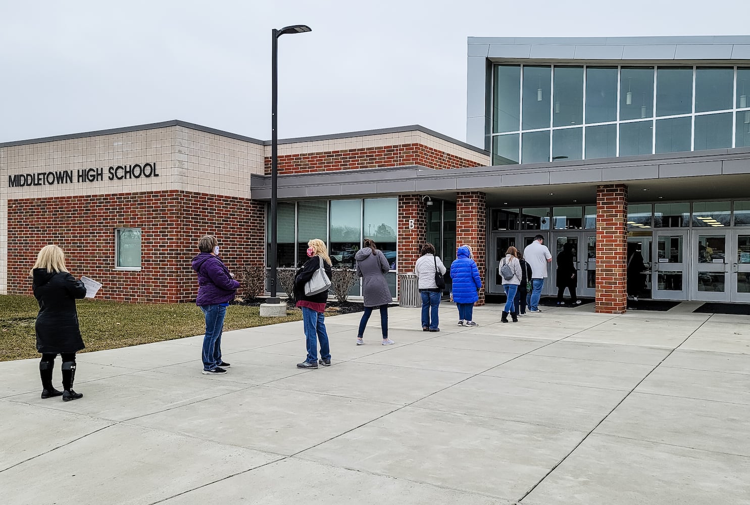 012721 teacher vaccines Middletown