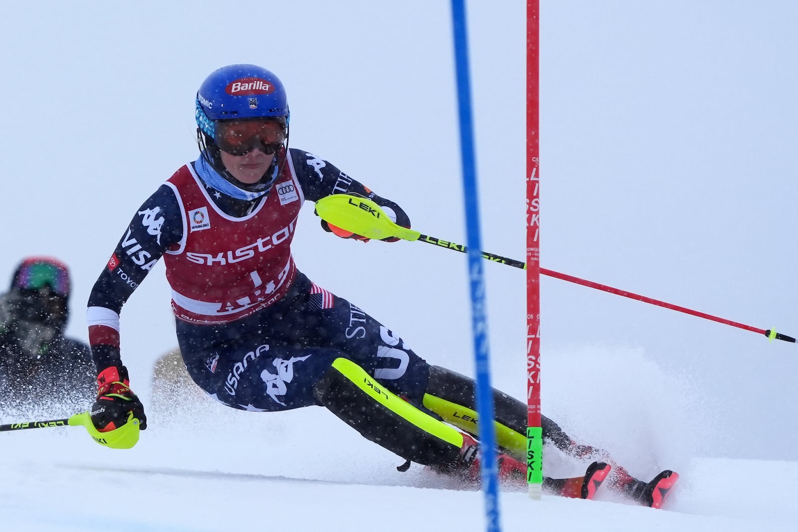 United States' Mikaela Shiffrin speeds down the course during an alpine ski, women's World Cup slalom in Are, Sweden, Sunday, March 9, 2025. (AP Photo/Giovanni Auletta)