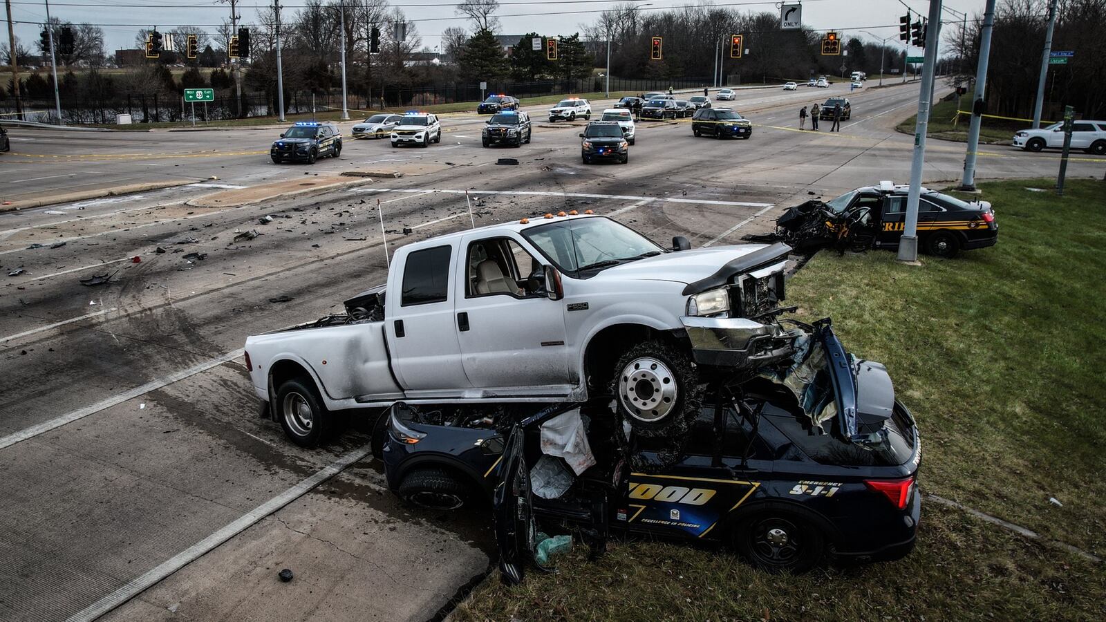 U.S. 35 was closed in Dayton Monday, Jan. 8, 2024, for a police investigation near Liscum Drive. JIM NOELKER/STAFF