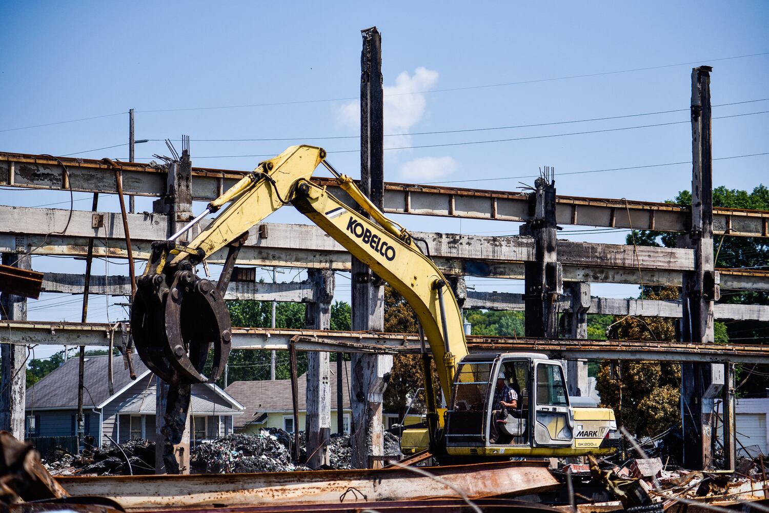 Crews demolish warehouse after massive fire in Hamilton