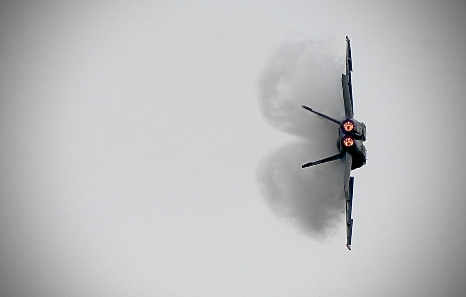 A F/A-18 Rhino performs at the CenterPoint Energy Dayton Air Show Saturday, July 10, 2021. MARSHALL GORBY\STAFF