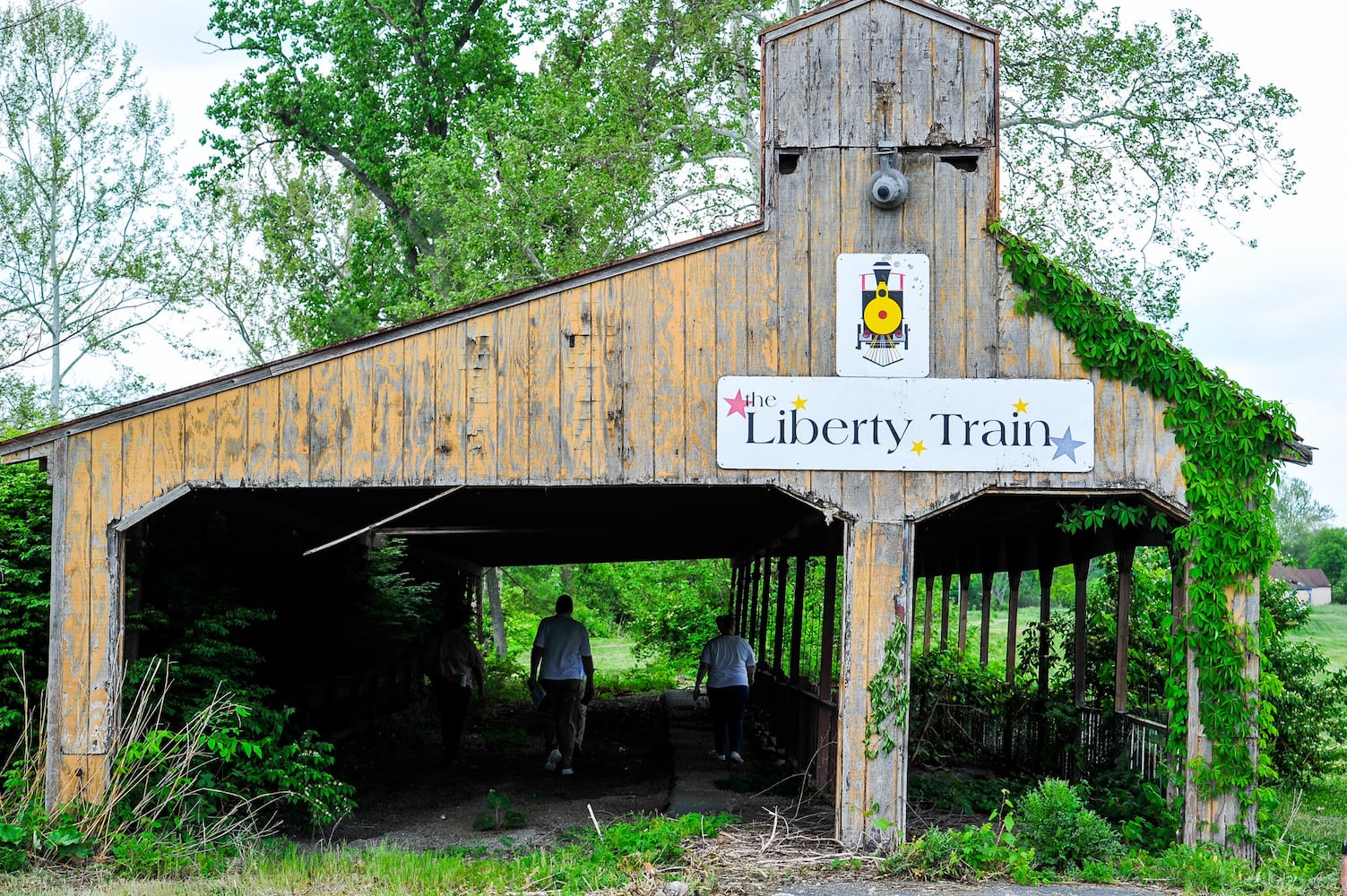 See What LeSourdsville Lake Americana Looks like now