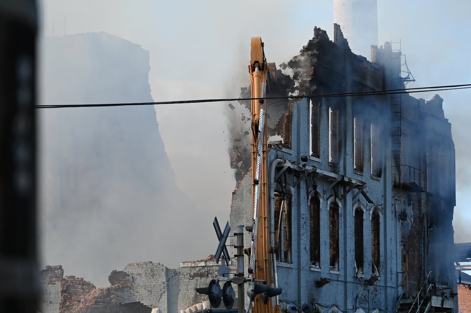 Fire destroys former Beckett Paper office building in Hamilton