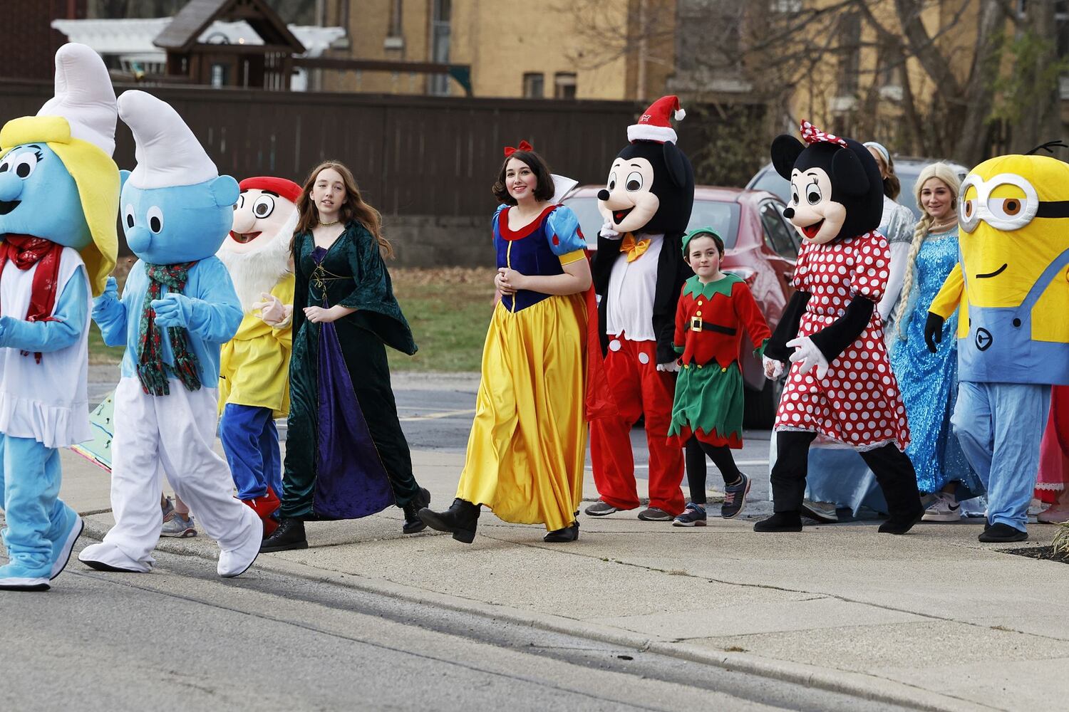 112622 Santa parade Middletown