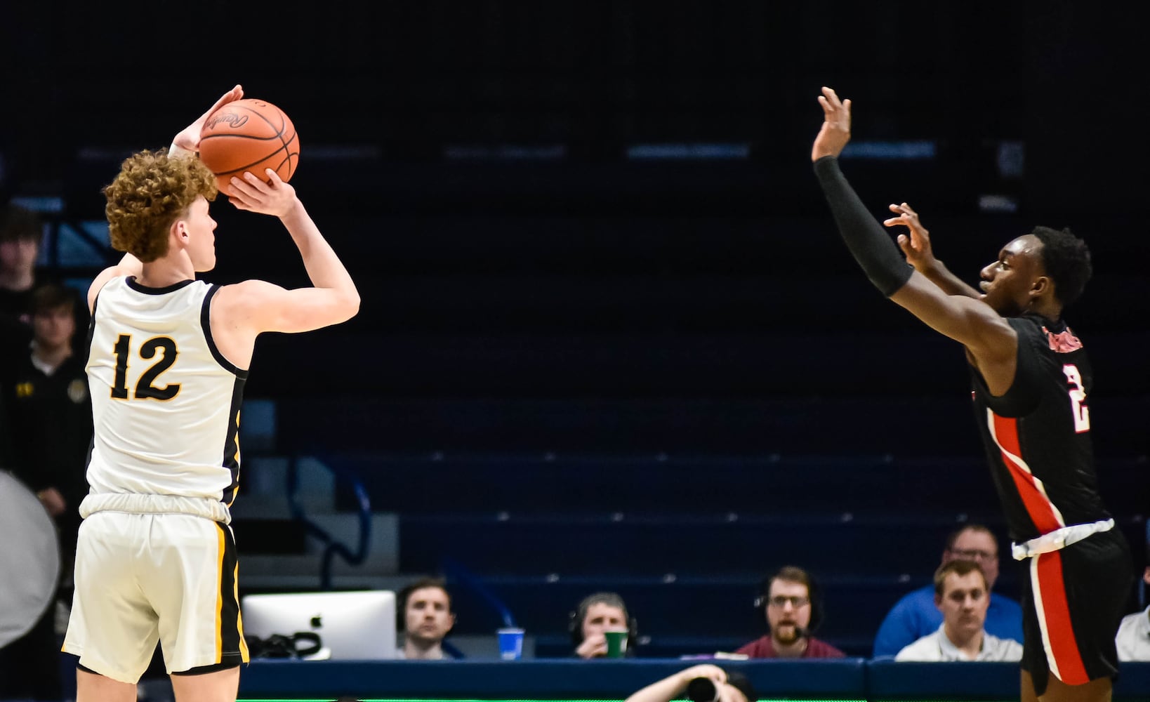 Centerville beats Lakota West in D1 boys district basketball final