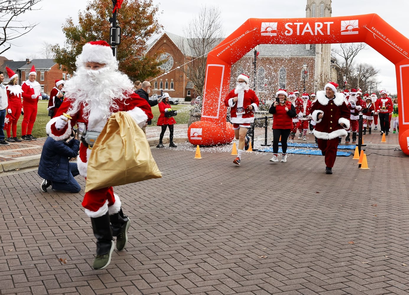 120223 SantaCon Hamilton