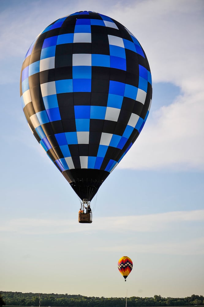 Balloons take to the air for Ohio Challenge hot air balloon festival