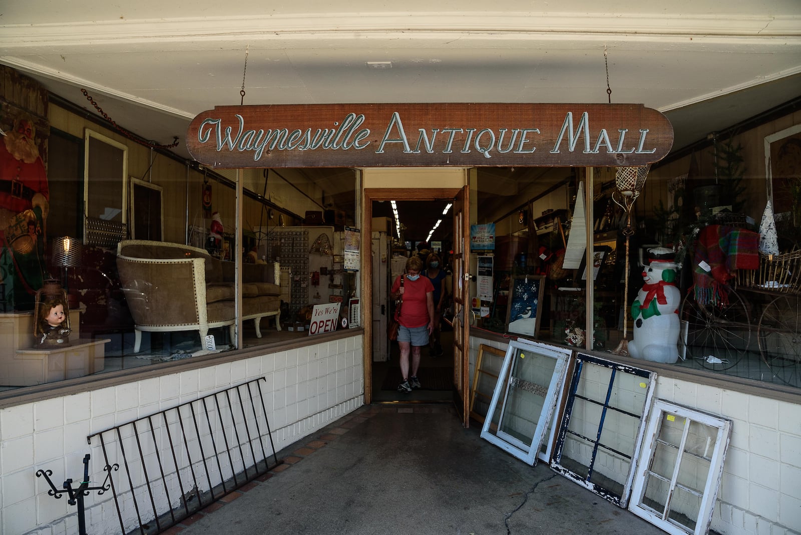 Waynesville has become the antiques capital of the Midwest, boasting a vast collection of distinctive antique stores throughout its downtown area, as well as other boutiques and home décor stores that make the village an attractive holiday-shopping destination. TOM GILLIAM/CONTRIBUTING PHOTOGRAPHER