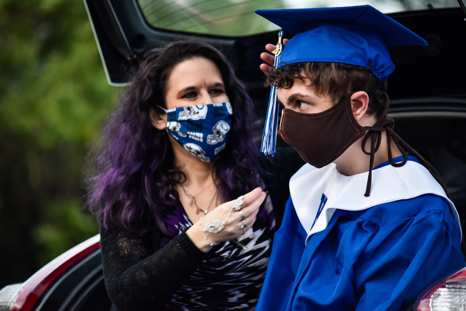 Hamilton High School seniors celebrate graduation at Holiday Auto Theatre drive-in