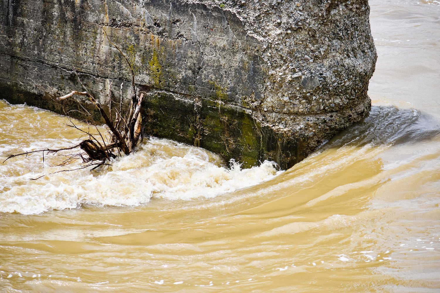 Great Miami River level higher than normal after  heavy rain