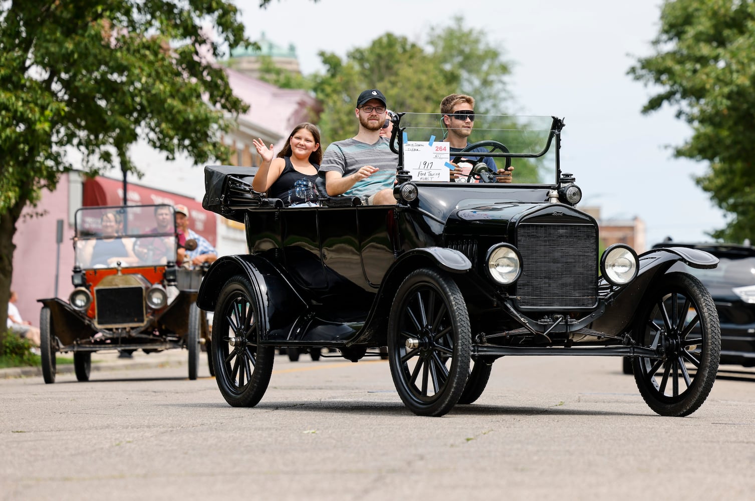 072322 car parade