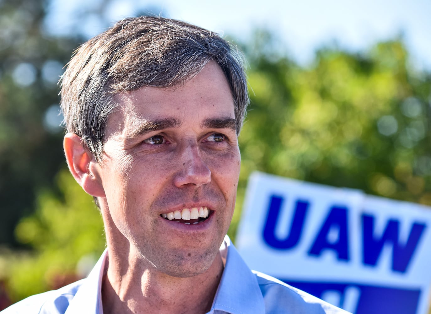 Presidential candidate visits UAW workers on strike in  West Chester