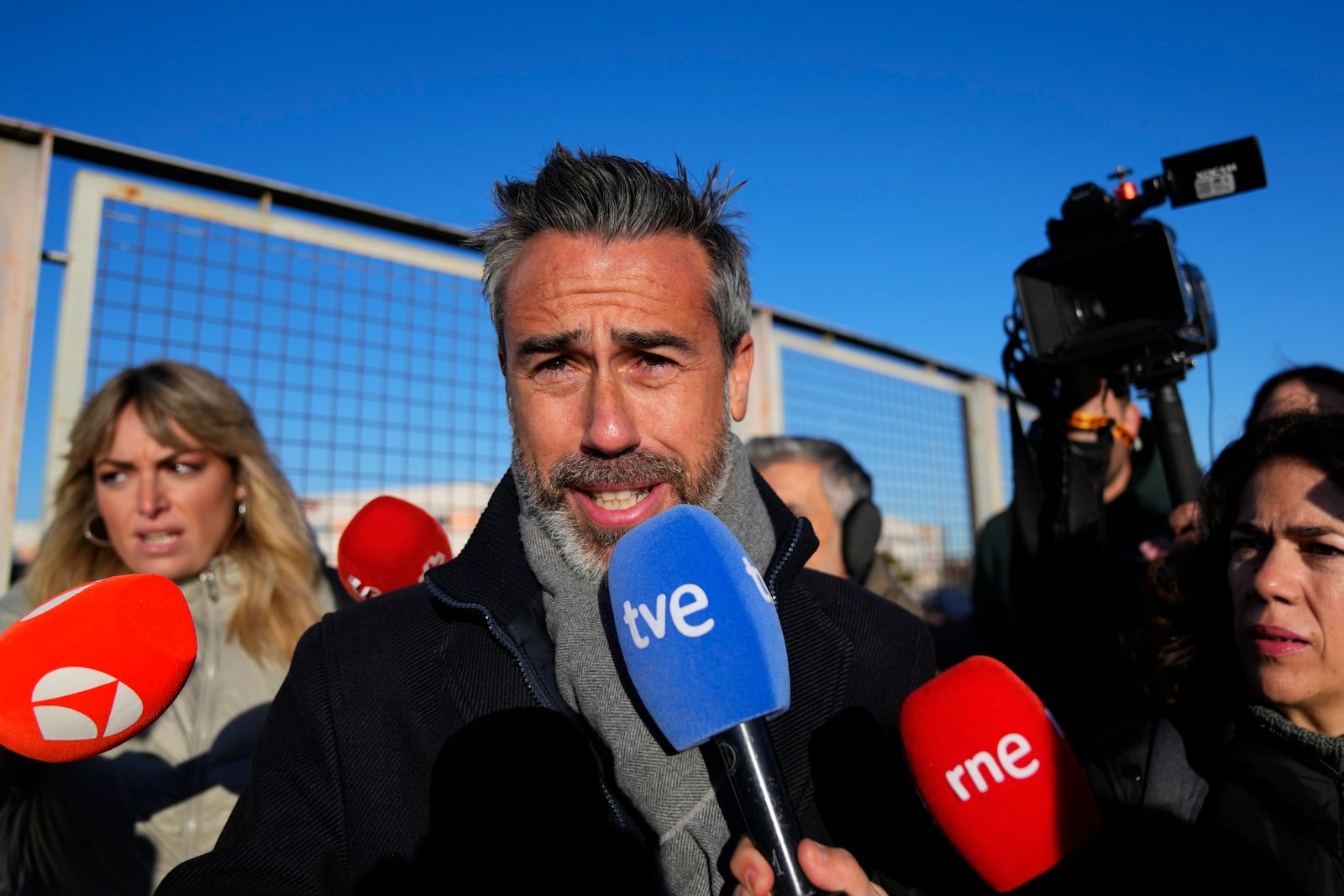 Former coach of the women's national soccer team Jorge Vilda arrives at a court on the outskirts of Madrid, Spain, Monday Feb. 3, 2025 to appear as a witness during the trial of former president of Spain's soccer federation Luis Rubiales for his unsolicited kiss on foreword Jenni Hermoso. (AP Photo/Manu Fernandez)