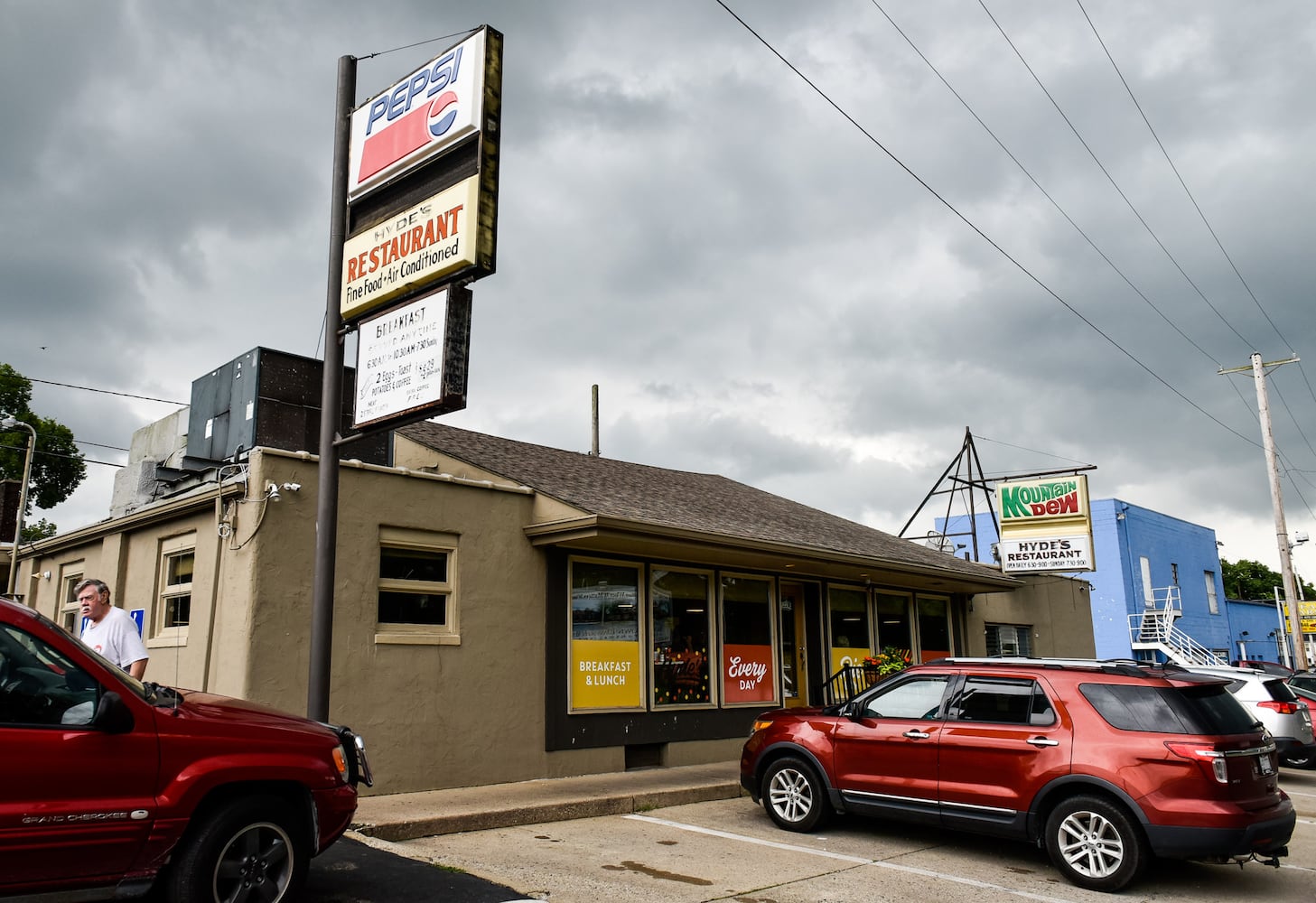 Hyde's restaurant in Hamilton reopens after renovation