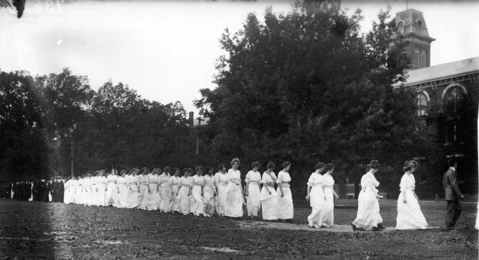 A commencement procession at Miami University photographed in 1914. MIAMI UNIVERSITY LIBRARIES, FRANK SNYDER COLLECTION