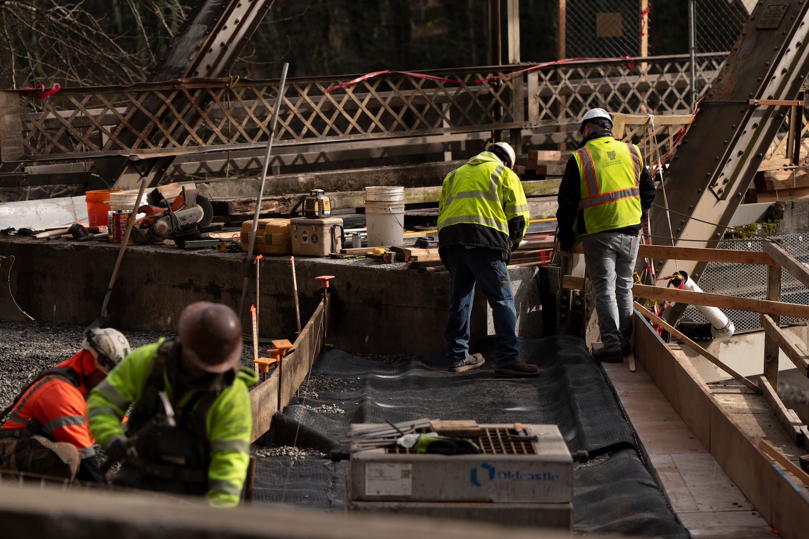 Construction continues on Stark Street Bridge on Thursday, Feb. 6, 2025, in Troutdale, Ore. (AP Photo/Jenny Kane)