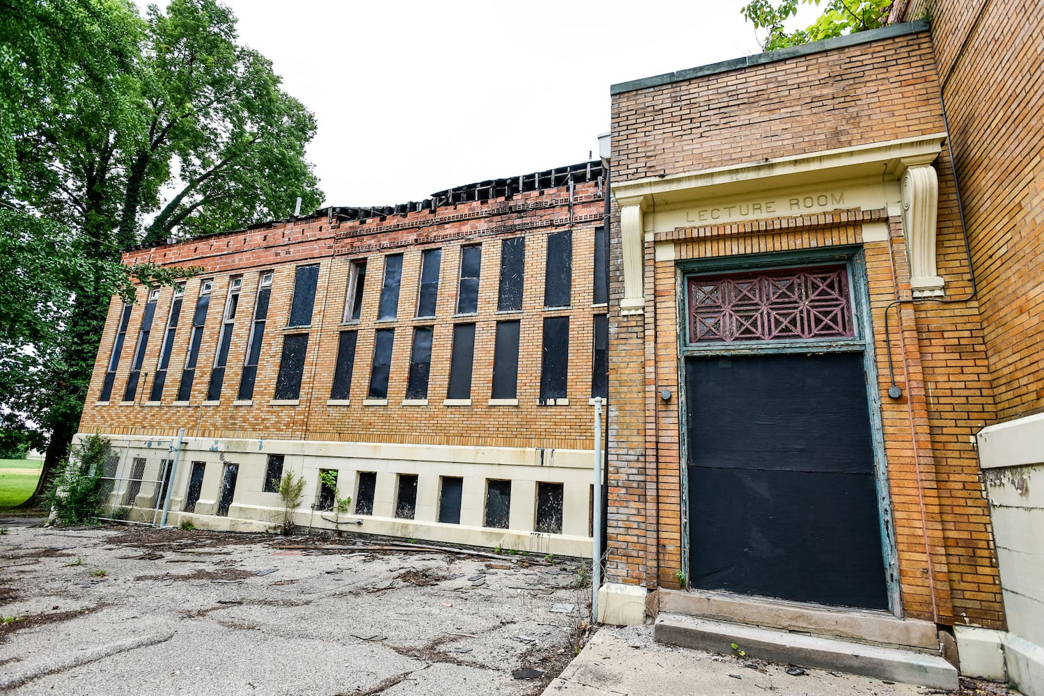 New owner looking to restore old Carnegie Library in Middletown