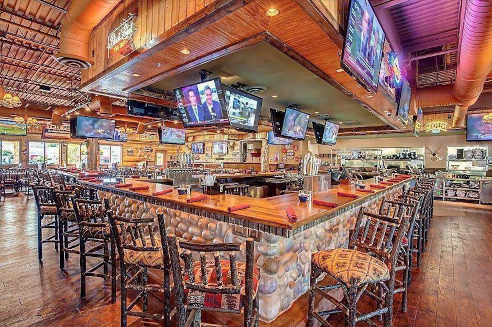 Twin Peaks, a restaurant and sports bar chain, is coming to 9424 Civic Centre Blvd. in West Chester Twp. this October. Six more locations will follow, including restaurants in Dayton and Columbus. CONTRIBUTED