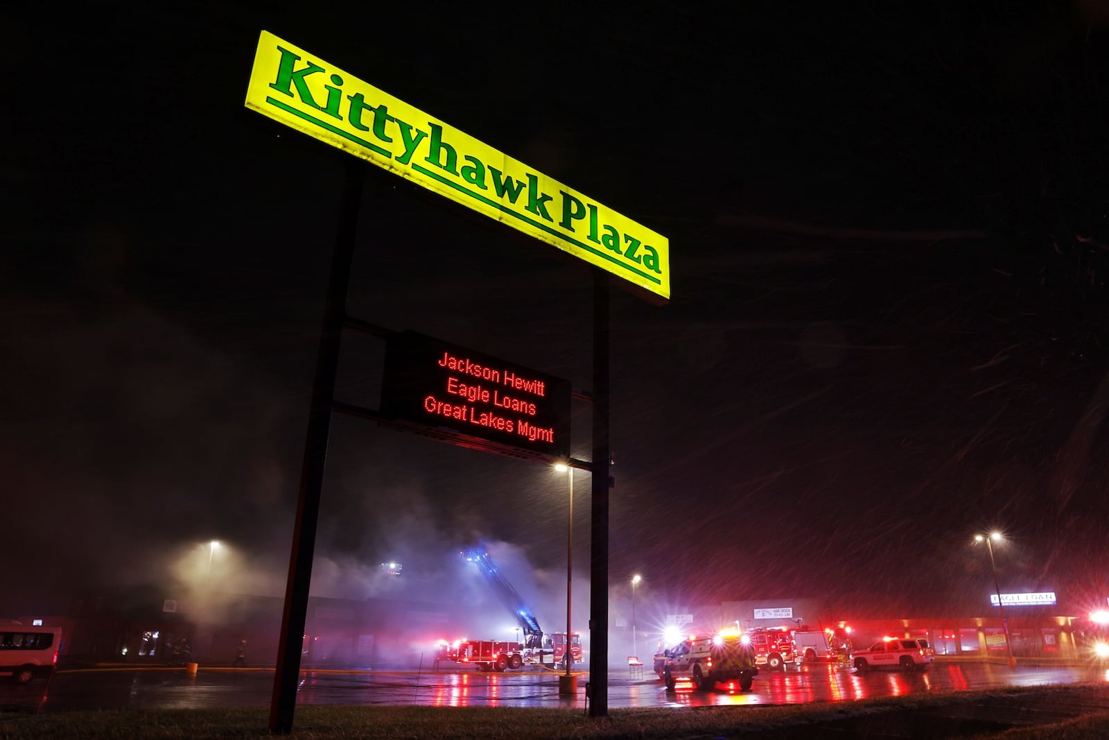 Fire crews from multiple departments battle a fire at Kittyhawk Plaza on Marie Drive Wednesday, Dec. 11, 2024 in Middletown. NICK GRAHAM/STAFF