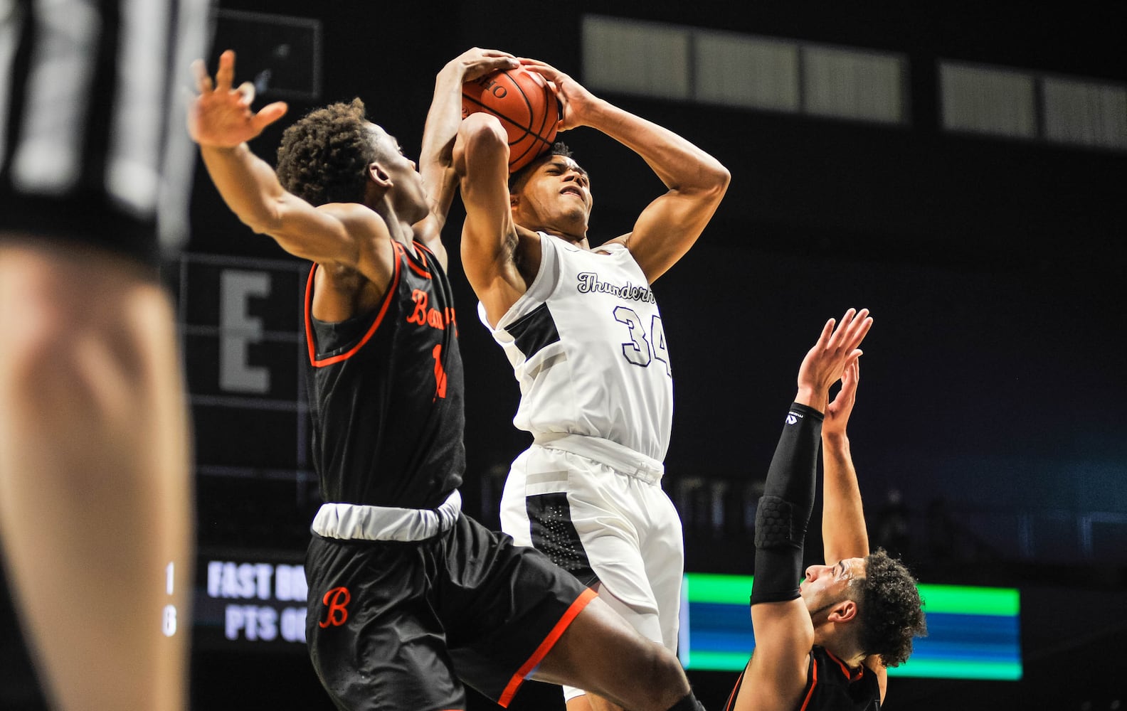 Lakota East beats Beavercreek in boys D1 district basketball final