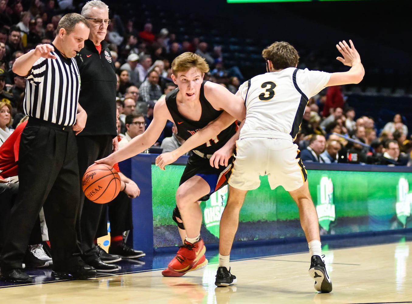 Centerville beats Lakota West in D1 boys district basketball final