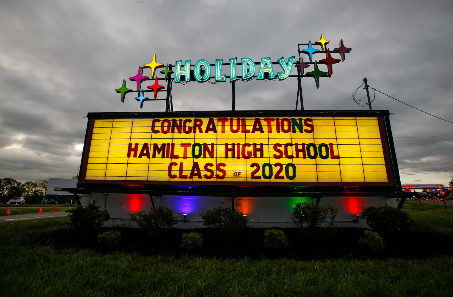 Hamilton High School seniors celebrate graduation at Holiday Auto Theatre drive-in