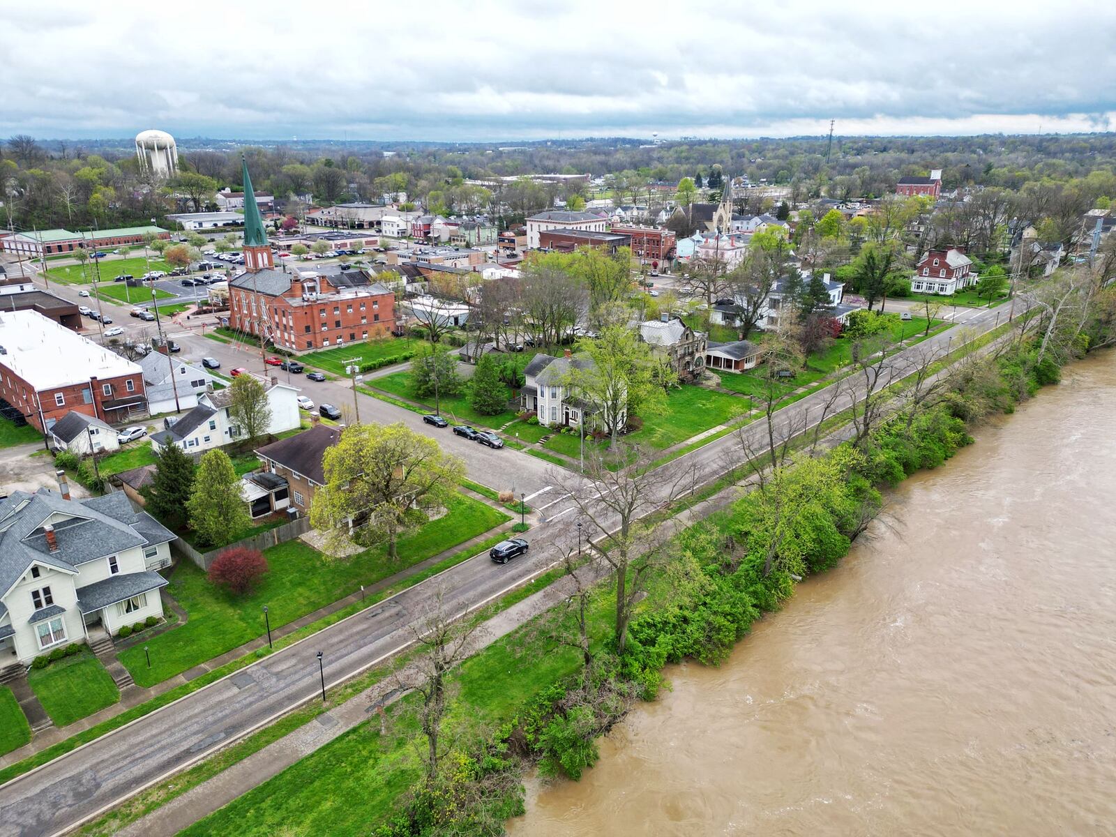 South River Street runs along the Great Miami River in Franklin. NICK GRAHAM/STAFF