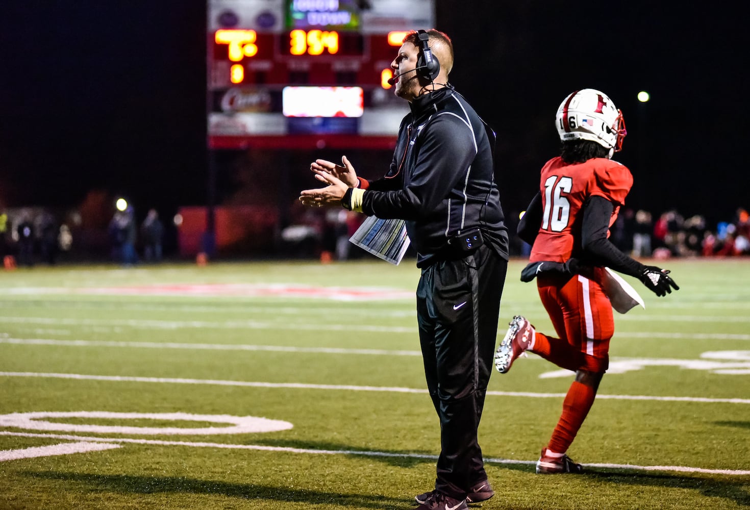 Fairfield beats Hamilton in first round of football playoffs