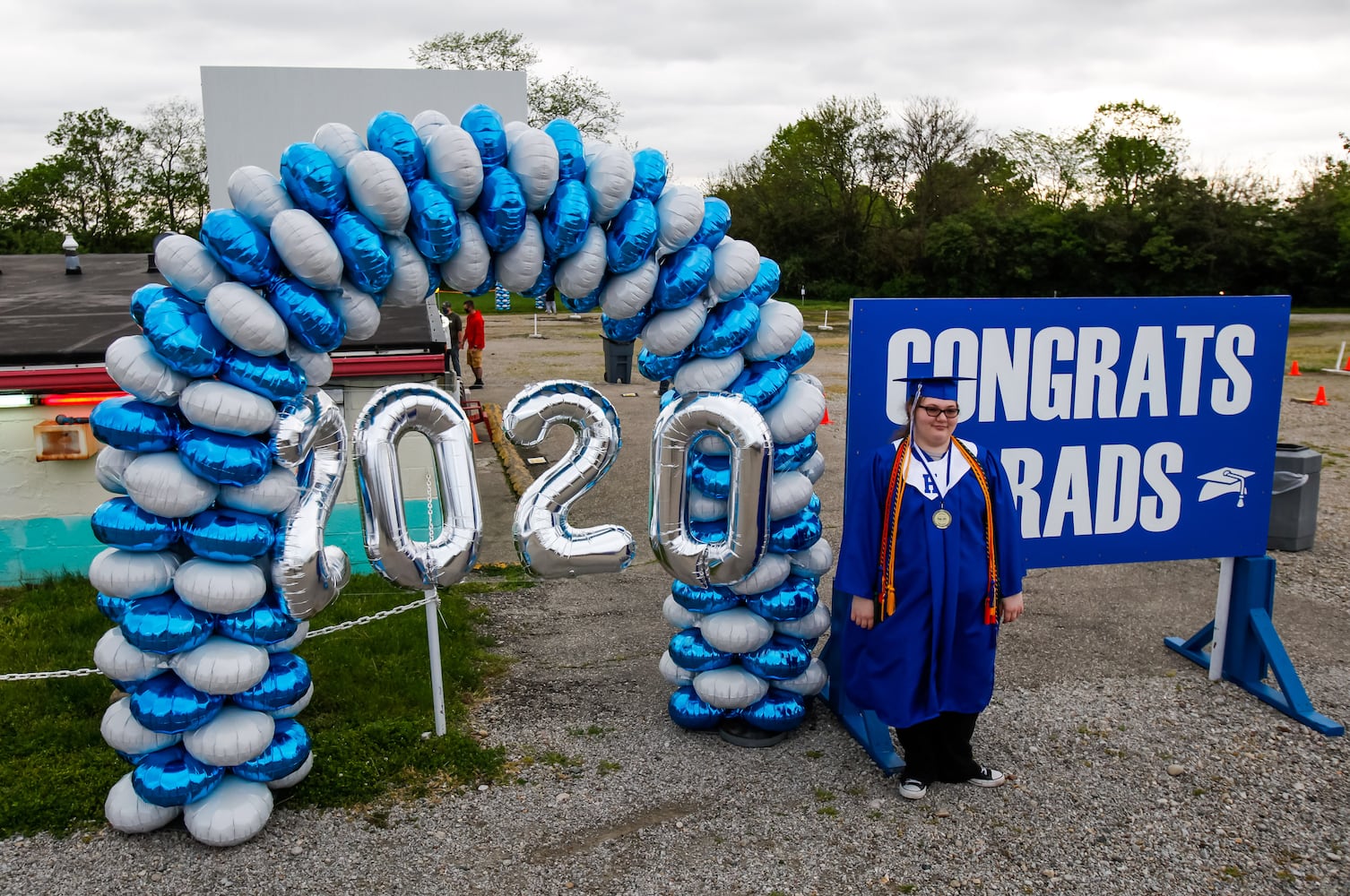 Hamilton High School seniors celebrate graduation at Holiday Auto Theatre drive-in