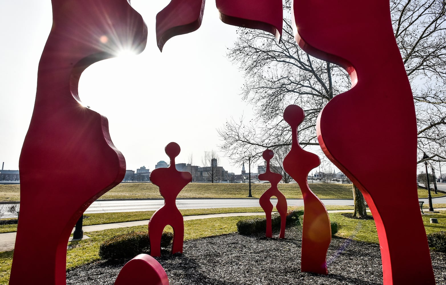 photo tour of the sculptures in Hamilton