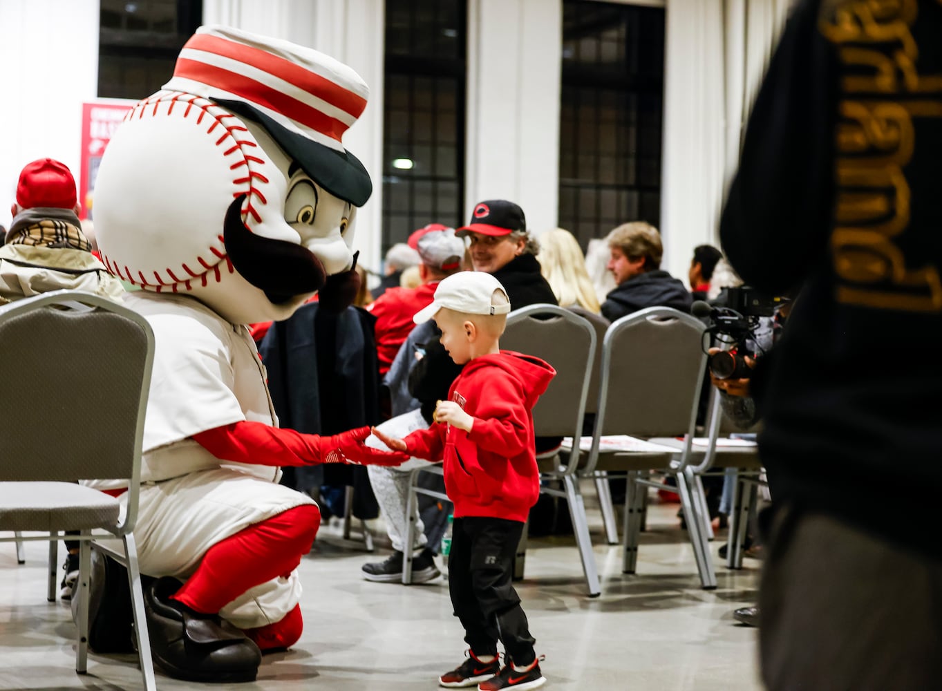 012224 Reds Caravan