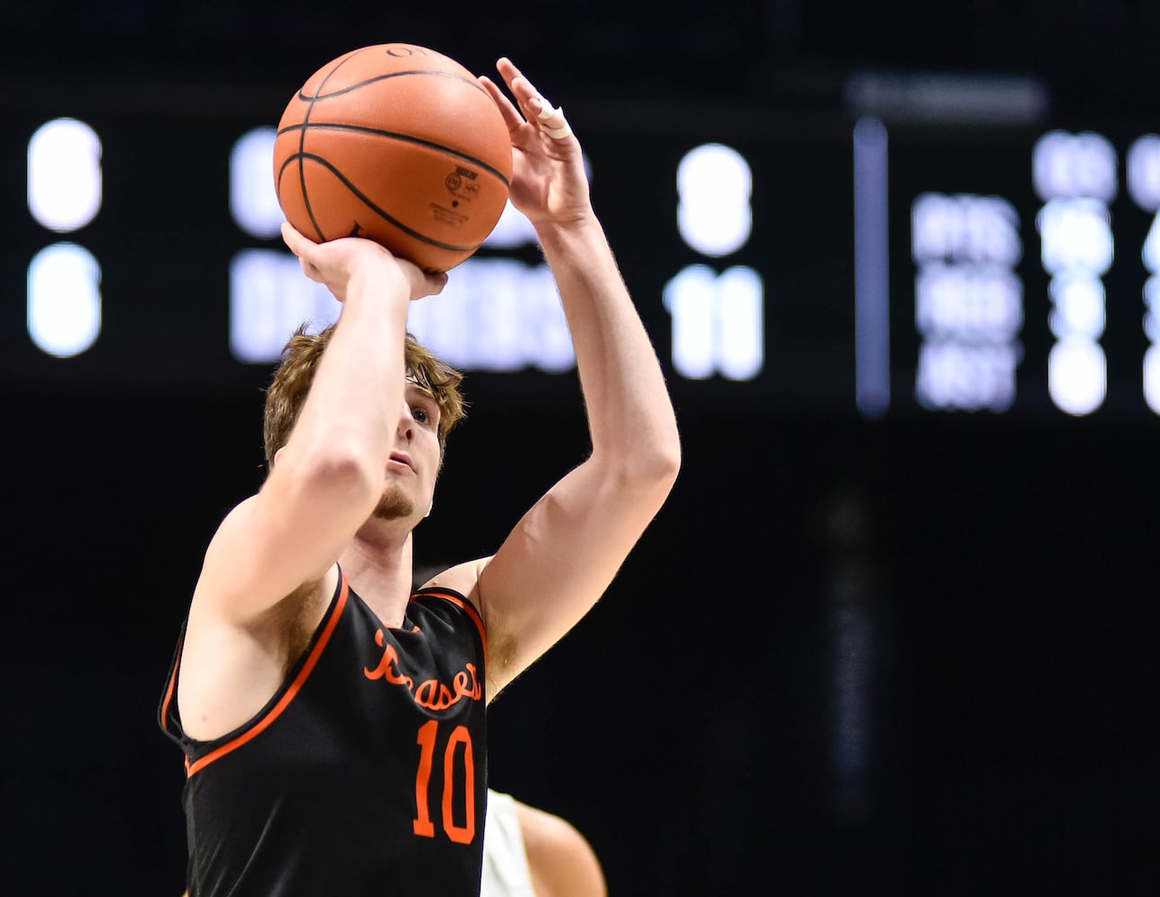 Lakota East beats Beavercreek in boys D1 district basketball final