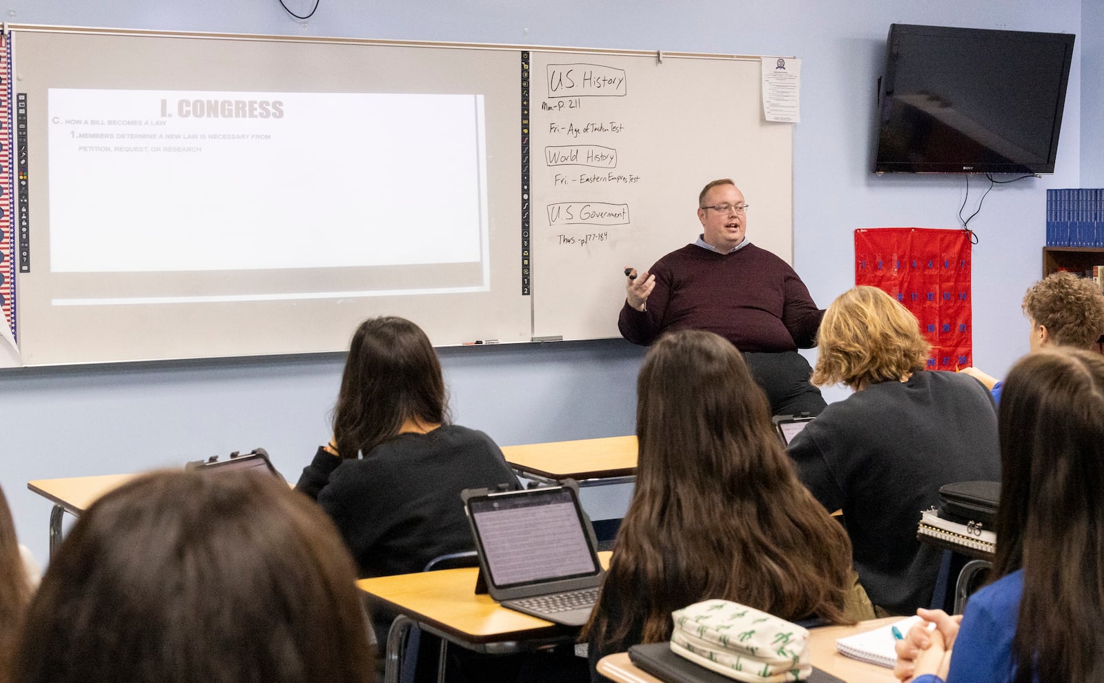 Jed Long teaches his high school social studies class at Middletown Christian Wednesday, Nov. 20, 2024. NICK GRAHAM/STAFF