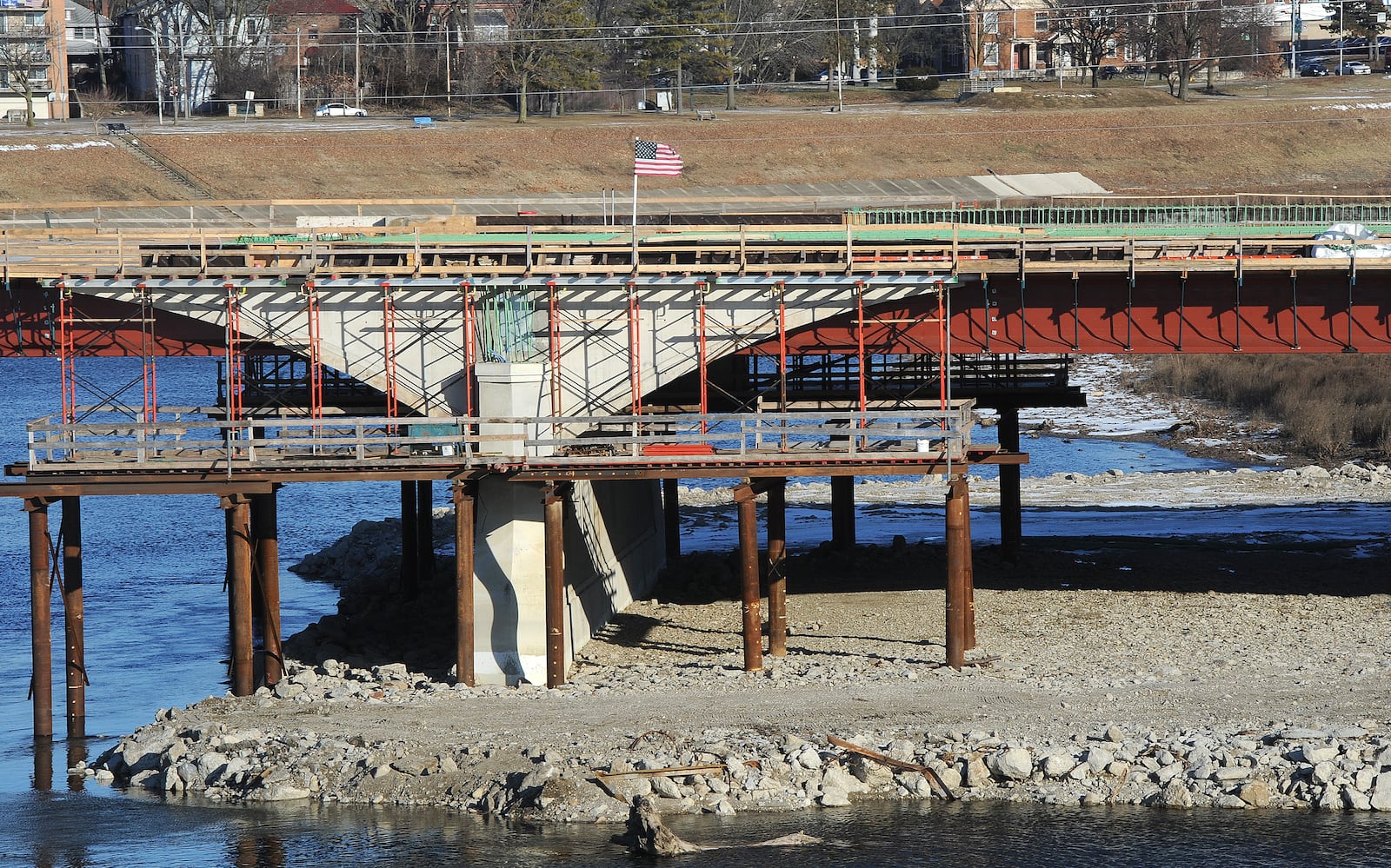 Work continues on the Third Street bridge near downtown Dayton. MARSHALL GORBY\STAFF