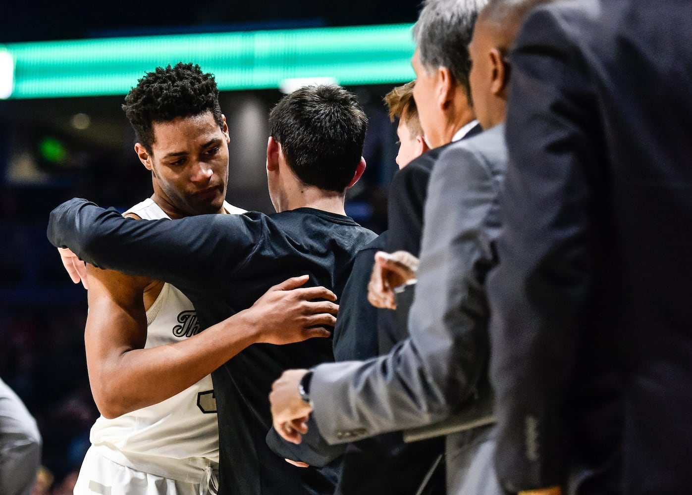 Lakota East falls to Moeller in D1 Regional basketball semifinal