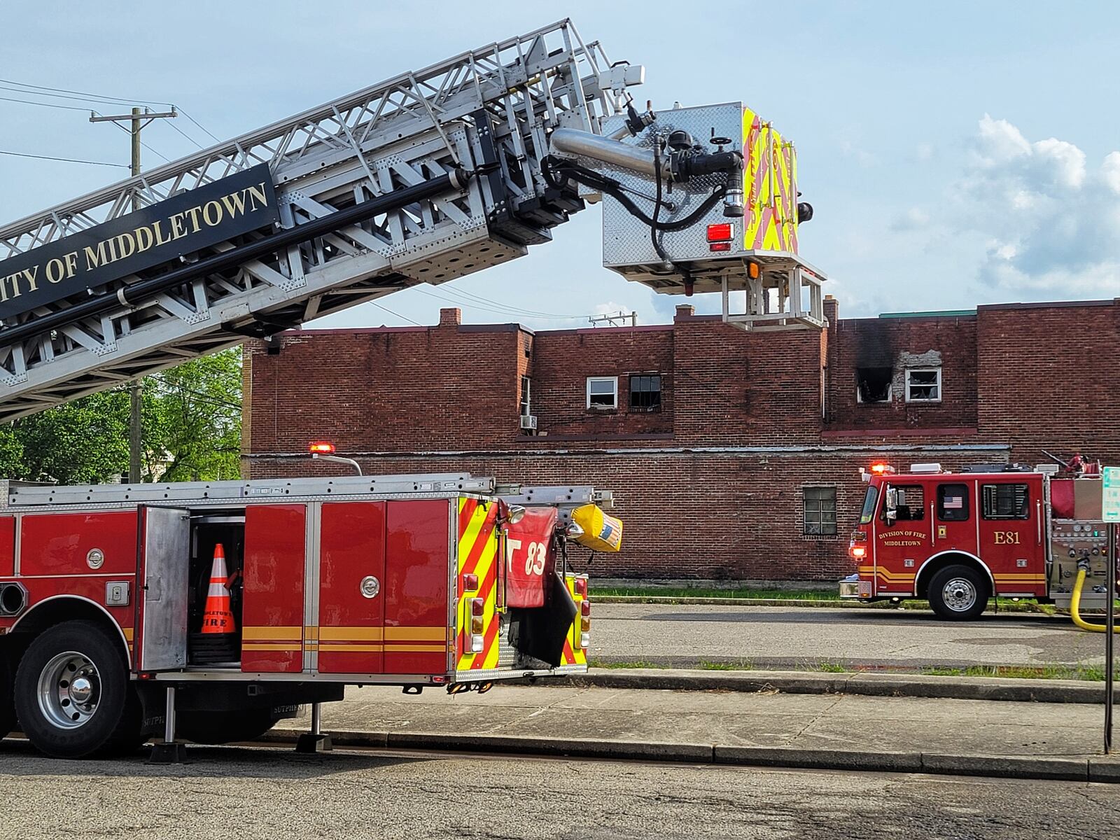 Fire crews from four agencies responded Tuesday afternoon to a fire in an apartment complex on South Clinton Street in Middletown | Nick Graham