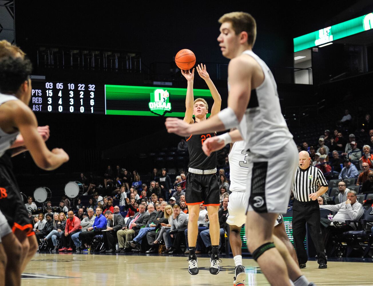 Lakota East beats Beavercreek in boys D1 district basketball final