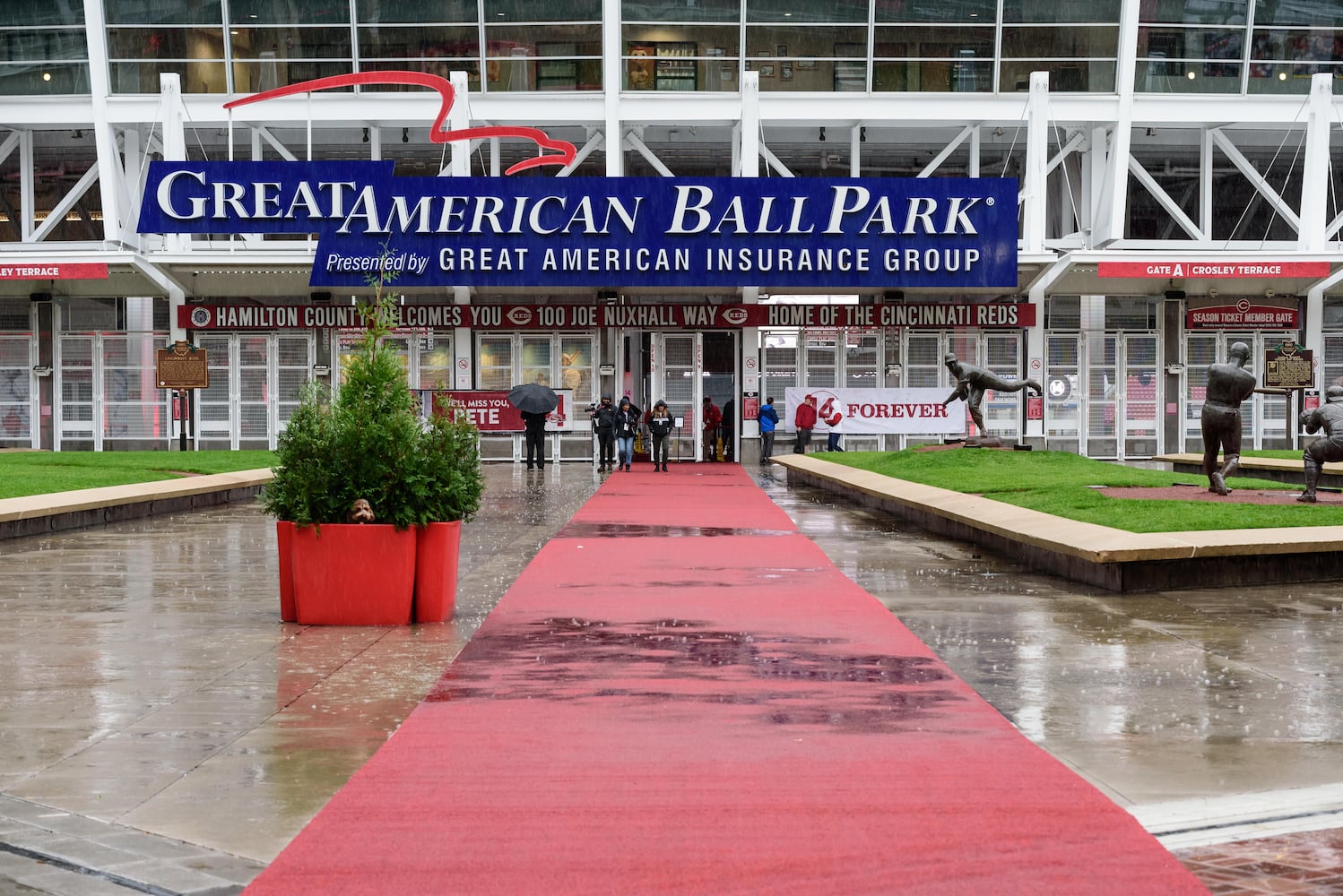 PHOTOS: Pete Rose Memorial Visitation at Great American Ball Park